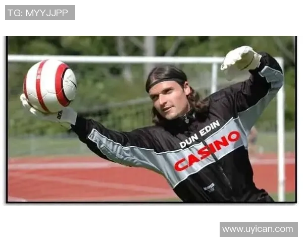 足球明星穆巴贝:从天才少年到全球瞩目的足球巨星之路